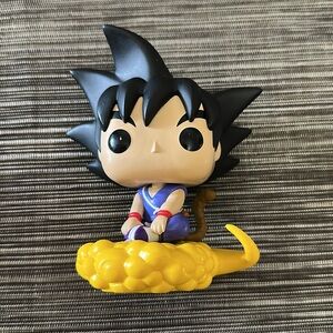 Dragon Ball Z Son Goku on Nimbus